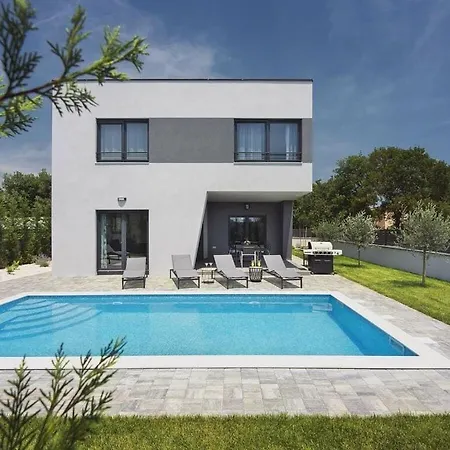 Tika Comfortable Villa